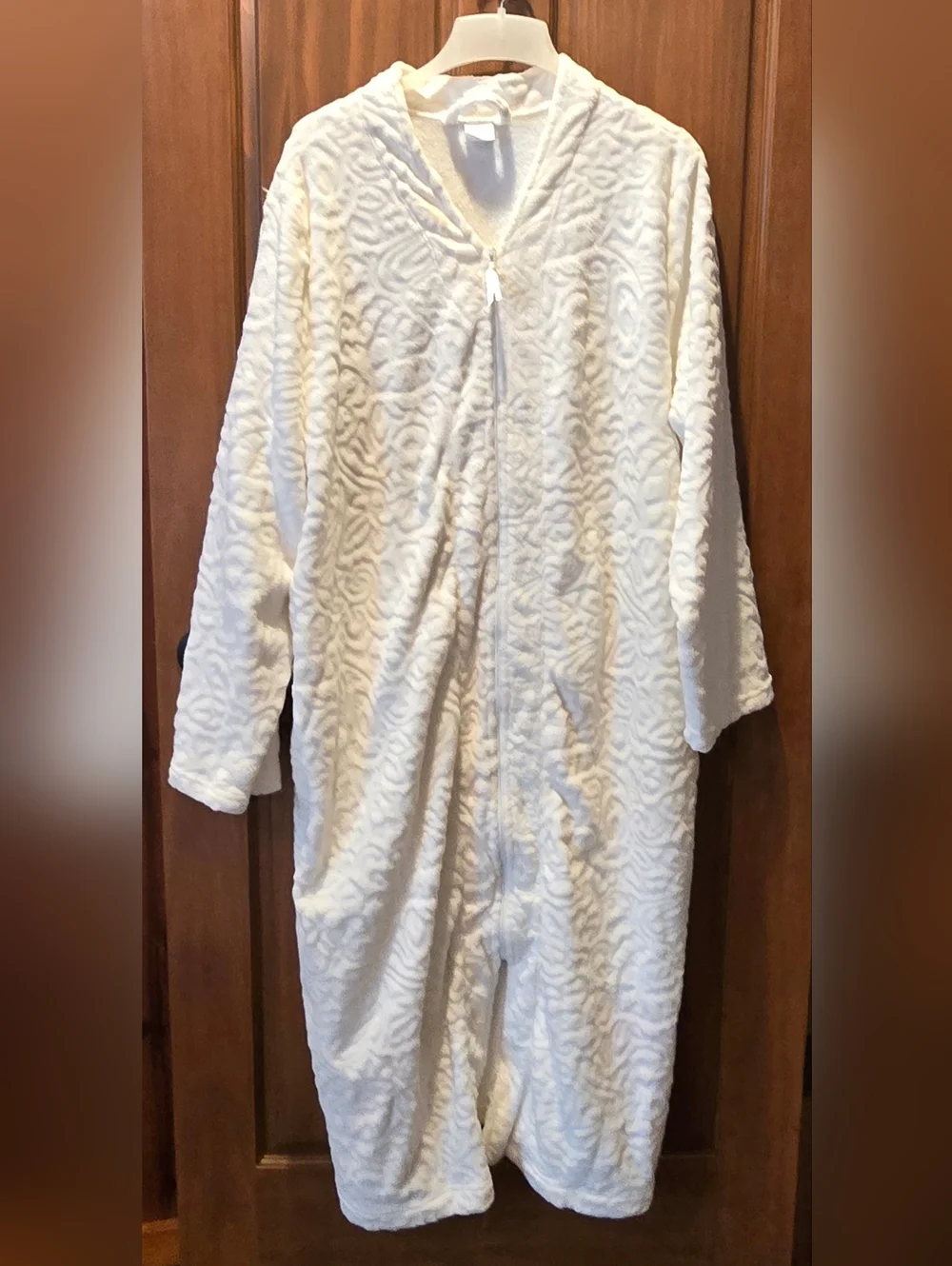 croft & barrow White Plush Full-Length Snap Robe - Picture 1 of 4